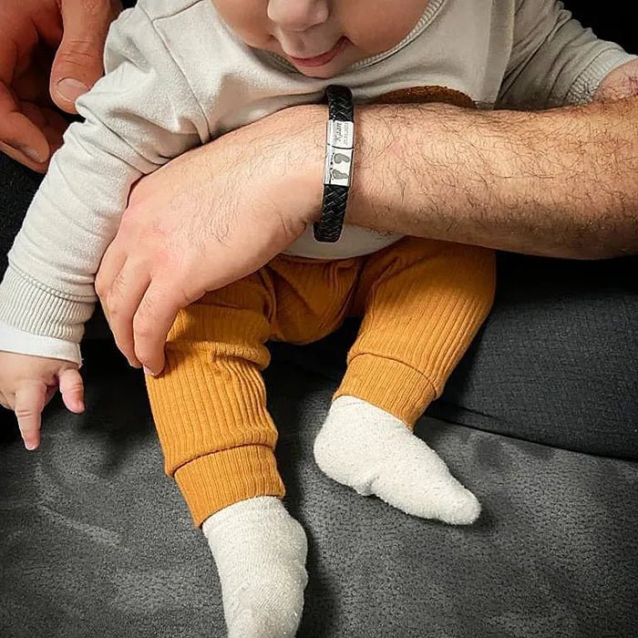 Proud Dad - Lederarmband mit zwei Abdrücke und Textgravur - SEVOLY